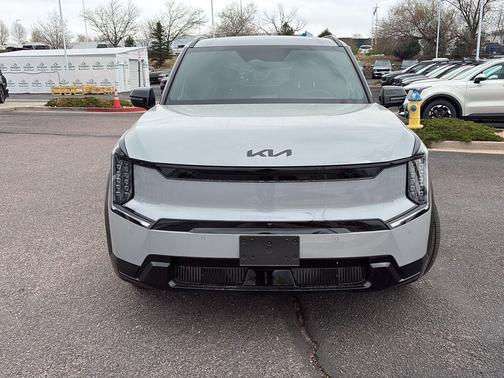 Wolf Gray 2026 Kia EV9 Land