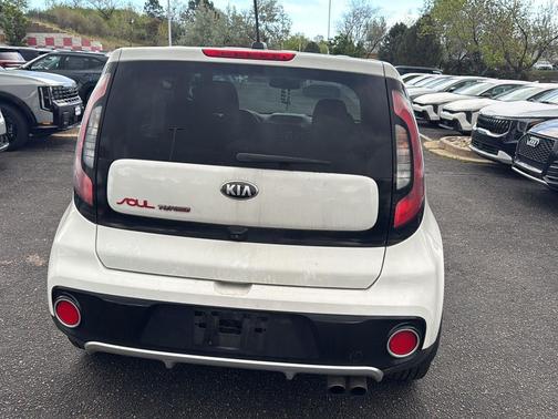 Clear White 2018 Kia Soul !