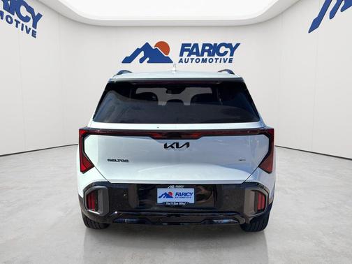 Snow White Pearl 2027 Kia Seltos X-Line SX