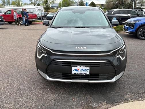 Interstellar Gray 2026 Kia Niro LX