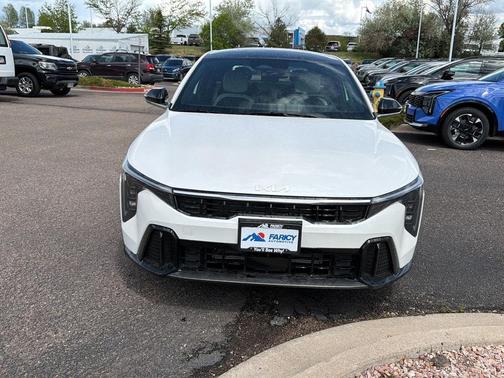Snow White Pearl 2026 Kia K4 GT-Line