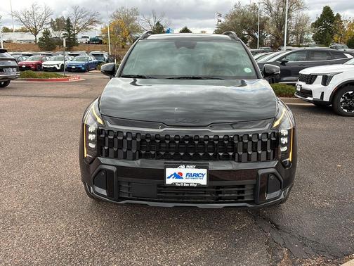 Fusion Black 2027 Kia Sportage Plug-In Hybrid X-Line