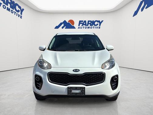 Clear White 2019 Kia Sportage LX
