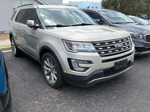 White Gold 2017 Ford Explorer Limited