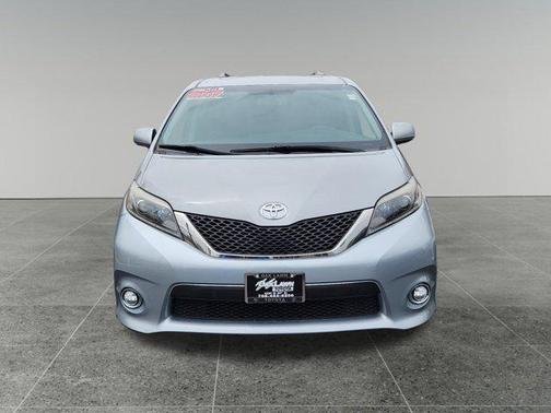 2017 Toyota Sienna SE