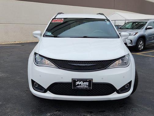 2020 Chrysler Pacifica L