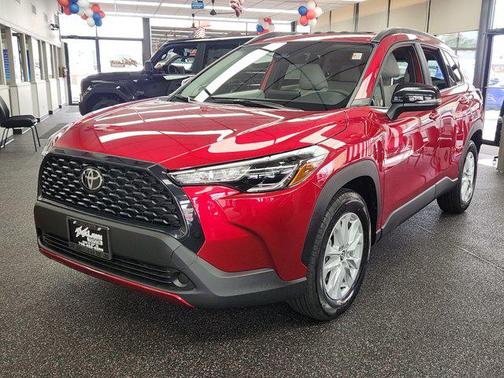 2025 Toyota Corolla Cross LE