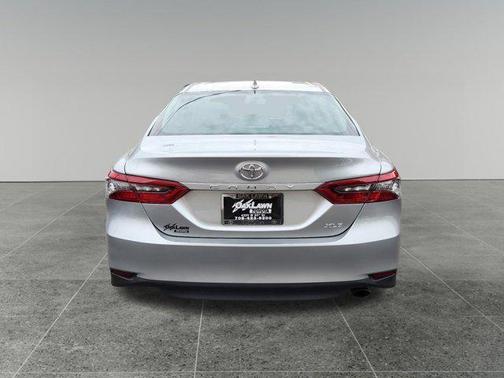 Celestial Silver Metallic 2023 Toyota Camry XLE