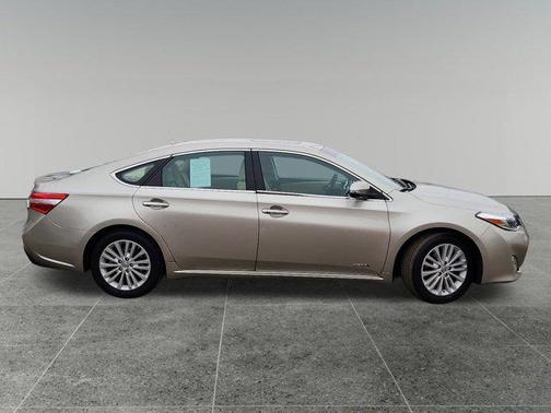 2013 Toyota Avalon Hybrid XLE Premium