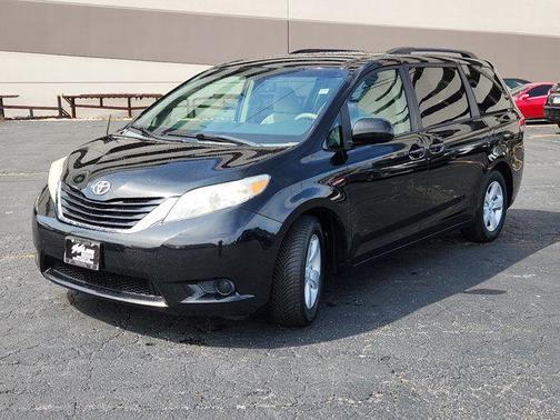 2014 Toyota Sienna LE