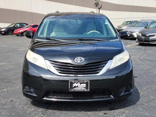2014 Toyota Sienna LE