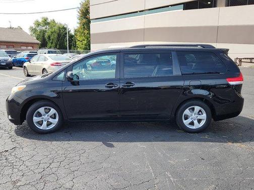 2014 Toyota Sienna LE