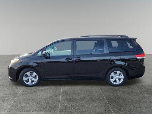 2014 Toyota Sienna LE
