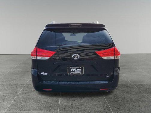 2014 Toyota Sienna LE