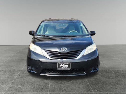 2014 Toyota Sienna LE