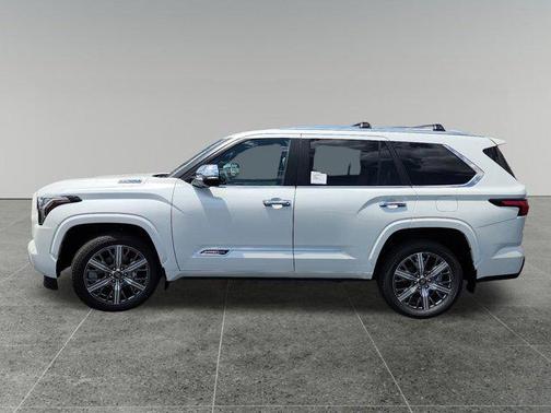 2025 Toyota Sequoia Base
