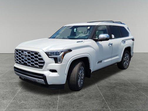 2025 Toyota Sequoia Base