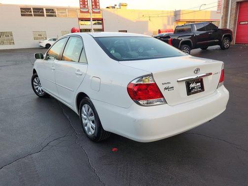 2006 Toyota Camry LE