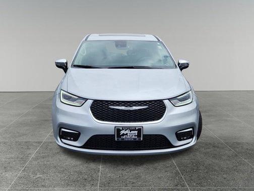 2023 Chrysler Pacifica Hybrid Limited