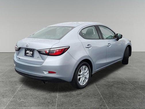 2017 Toyota Yaris iA Base