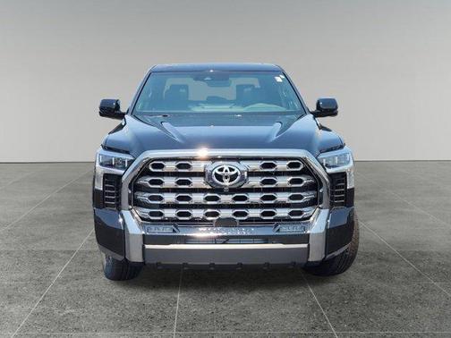 2025 Toyota Tundra Hybrid Platinum
