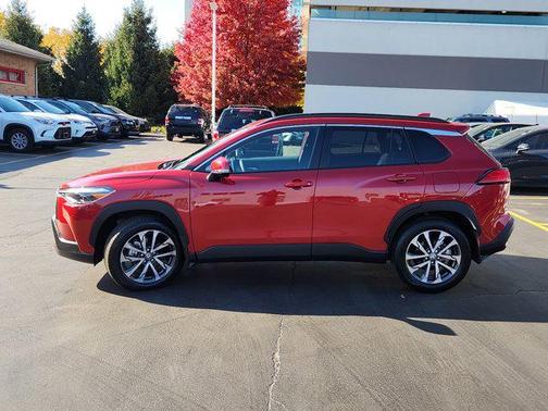 2024 Toyota Corolla Cross XLE