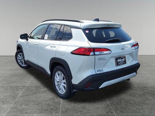 2025 Toyota Corolla Cross LE