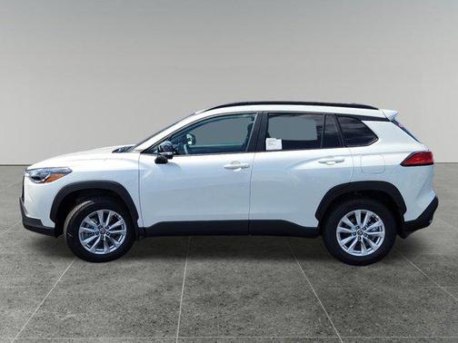 2025 Toyota Corolla Cross LE