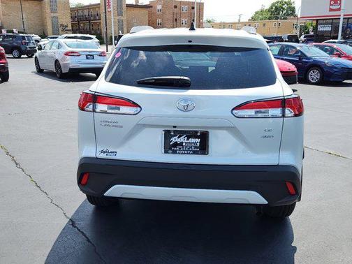 2025 Toyota Corolla Cross LE