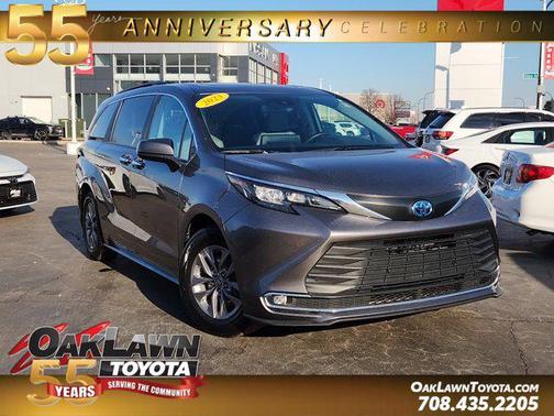 2024 Toyota Sienna XLE