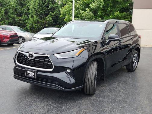 2024 Toyota Highlander XLE