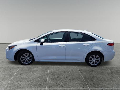 Ice Cap 2025 Toyota Corolla LE