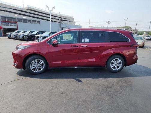 2025 Toyota Sienna Limited 7-Passenger