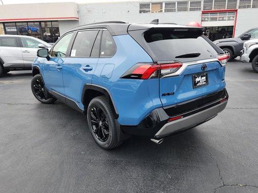 2025 Toyota RAV4 Hybrid SE
