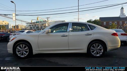 2011 INFINITI M37x Base