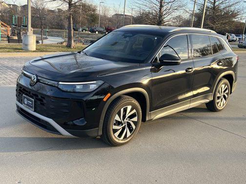 2025 Volkswagen Tiguan 2.0T S