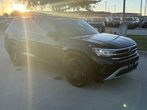 2023 Volkswagen Atlas 2.0T SE w/Technology