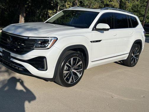 2024 Volkswagen Atlas 2.0T SEL Premium R-Line 4MOTION
