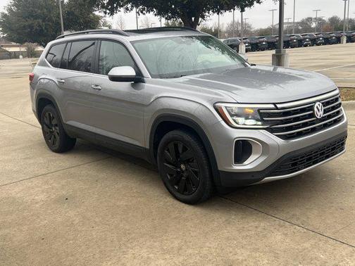 2025 Volkswagen Atlas 2.0T SE w/Technology 4MOTION