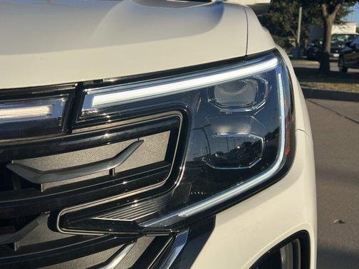 2024 Volkswagen Atlas Cross Sport 2.0T SE w/Technology 4MOTION