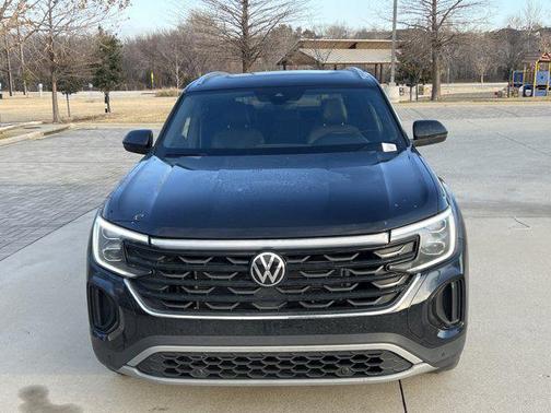 2025 Volkswagen Atlas Cross Sport 2.0T SE w/Technology 4MOTION