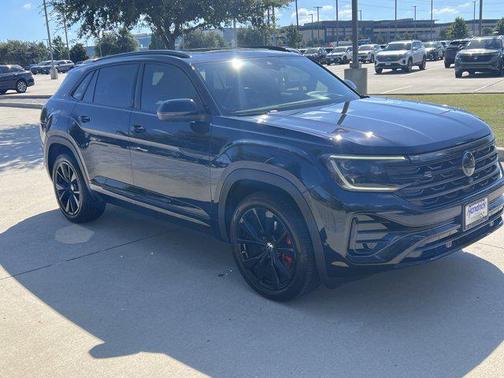 2025 Volkswagen Atlas Cross Sport 2.0T SEL Premium
