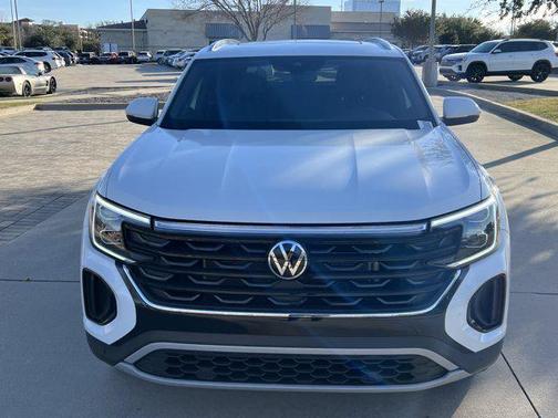 2025 Volkswagen Atlas Cross Sport 2.0T SE w/Technology 4MOTION