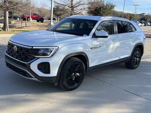 2025 Volkswagen Atlas Cross Sport 2.0T SE w/Technology 4MOTION