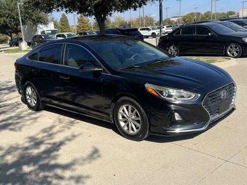 2018 Hyundai SONATA SE