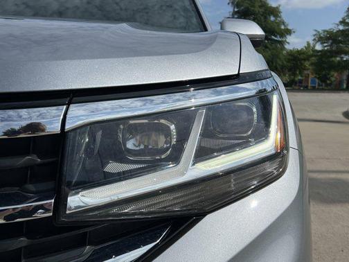 2022 Volkswagen Atlas 3.6L SE w/Technology
