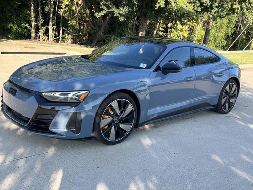 2022 Audi RS e-tron GT quattro