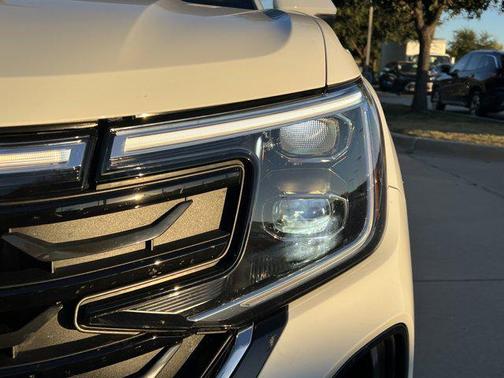 2025 Volkswagen Atlas Cross Sport 2.0T SE w/Technology 4MOTION