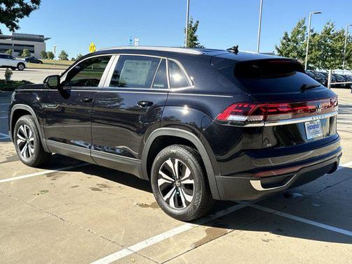 2026 Volkswagen Atlas Cross Sport 2.0T SE