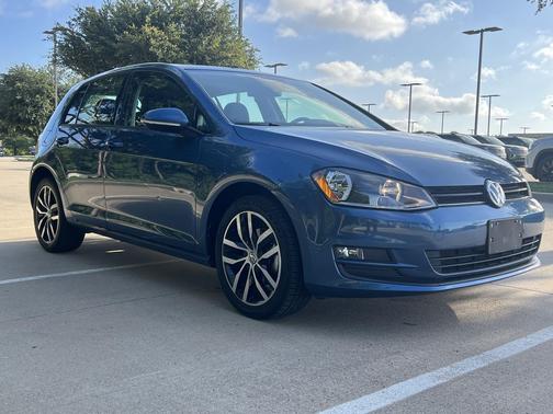 Silk Blue Metallic 2017 Volkswagen Golf TSI SE 4-Door